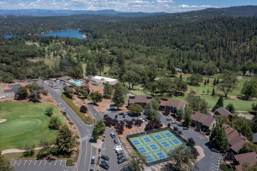 New Luxury Lake House In Pine Mountain Lake Close To Yosemite! Perfect For All Seasons! Great For Retreats, Getaways, Celebrations, And More! Гровленд Екстер'єр фото