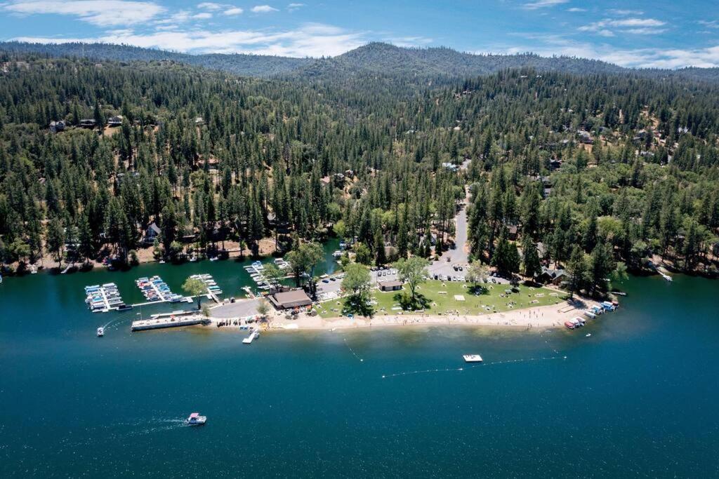 New Luxury Lake House In Pine Mountain Lake Close To Yosemite! Perfect For All Seasons! Great For Retreats, Getaways, Celebrations, And More! Гровленд Екстер'єр фото