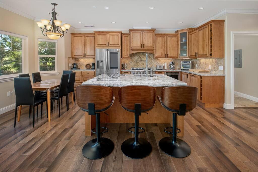 New Luxury Lake House In Pine Mountain Lake Close To Yosemite! Perfect For All Seasons! Great For Retreats, Getaways, Celebrations, And More! Гровленд Екстер'єр фото