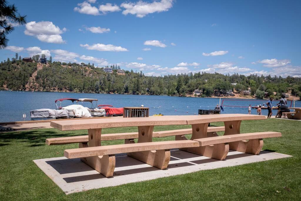 New Luxury Lake House In Pine Mountain Lake Close To Yosemite! Perfect For All Seasons! Great For Retreats, Getaways, Celebrations, And More! Гровленд Екстер'єр фото