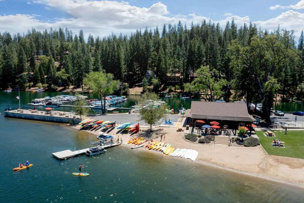 New Luxury Lake House In Pine Mountain Lake Close To Yosemite! Perfect For All Seasons! Great For Retreats, Getaways, Celebrations, And More! Гровленд Екстер'єр фото