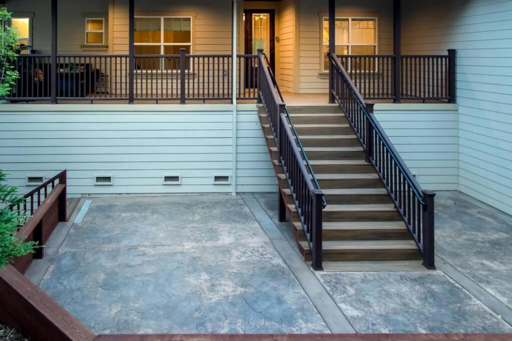 New Luxury Lake House In Pine Mountain Lake Close To Yosemite! Perfect For All Seasons! Great For Retreats, Getaways, Celebrations, And More! Гровленд Екстер'єр фото