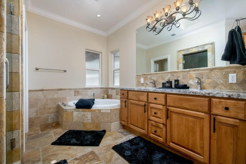 New Luxury Lake House In Pine Mountain Lake Close To Yosemite! Perfect For All Seasons! Great For Retreats, Getaways, Celebrations, And More! Гровленд Екстер'єр фото
