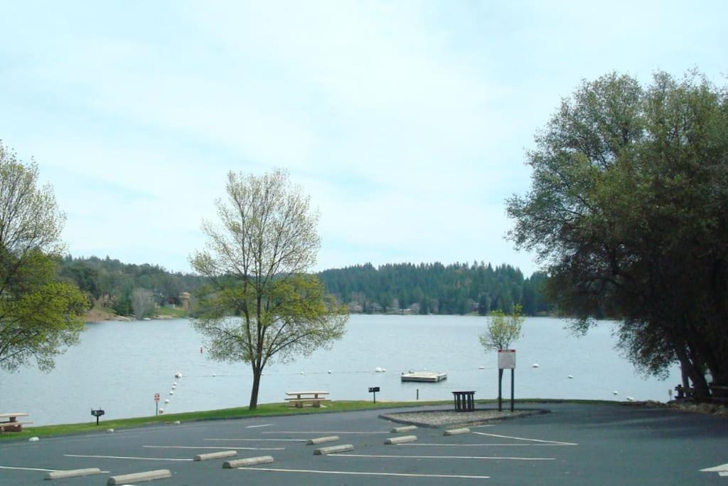 New Luxury Lake House In Pine Mountain Lake Close To Yosemite! Perfect For All Seasons! Great For Retreats, Getaways, Celebrations, And More! Гровленд Екстер'єр фото
